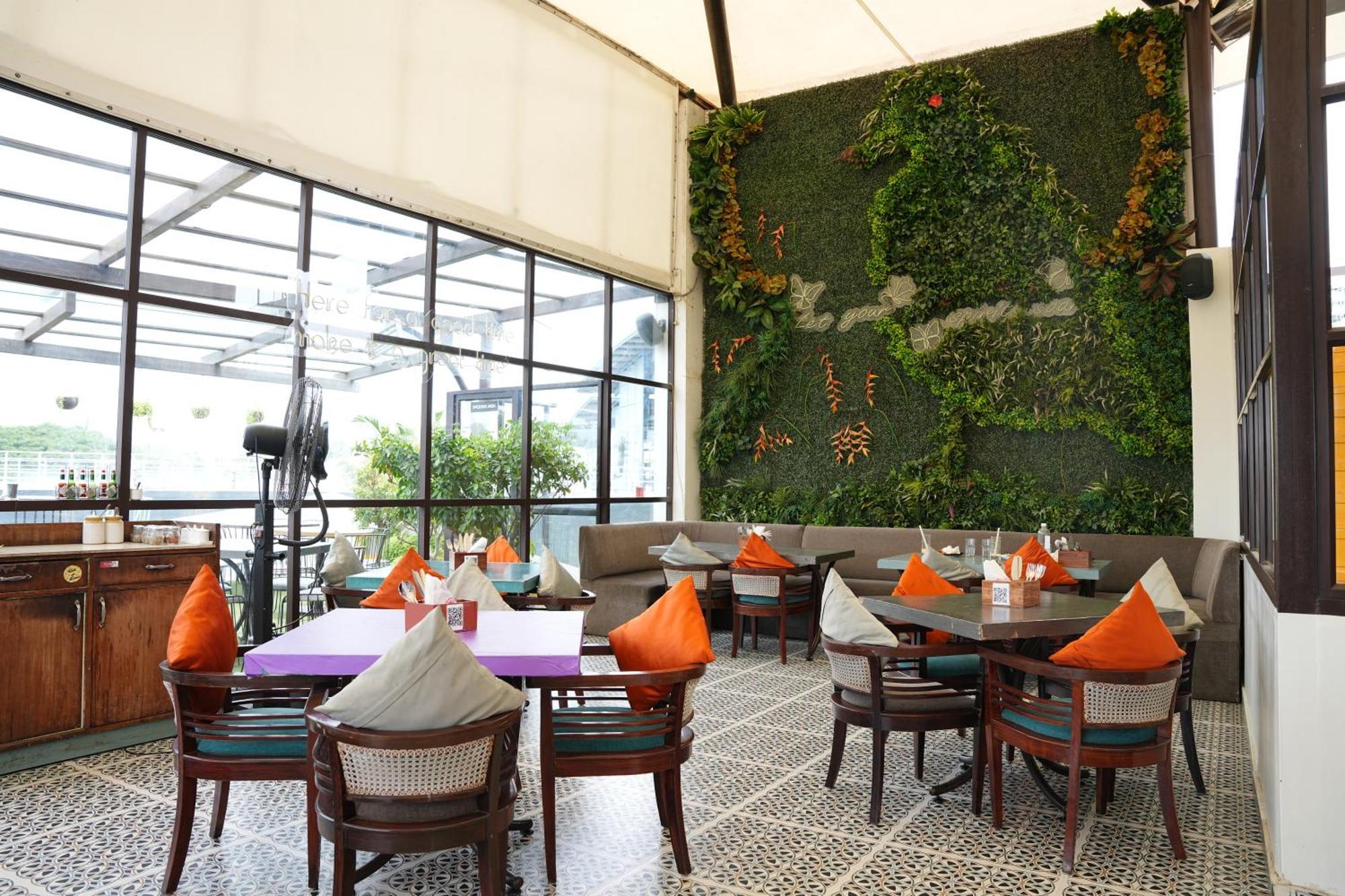 Vaishnavi Residency Hotel Bangalore Exterior photo