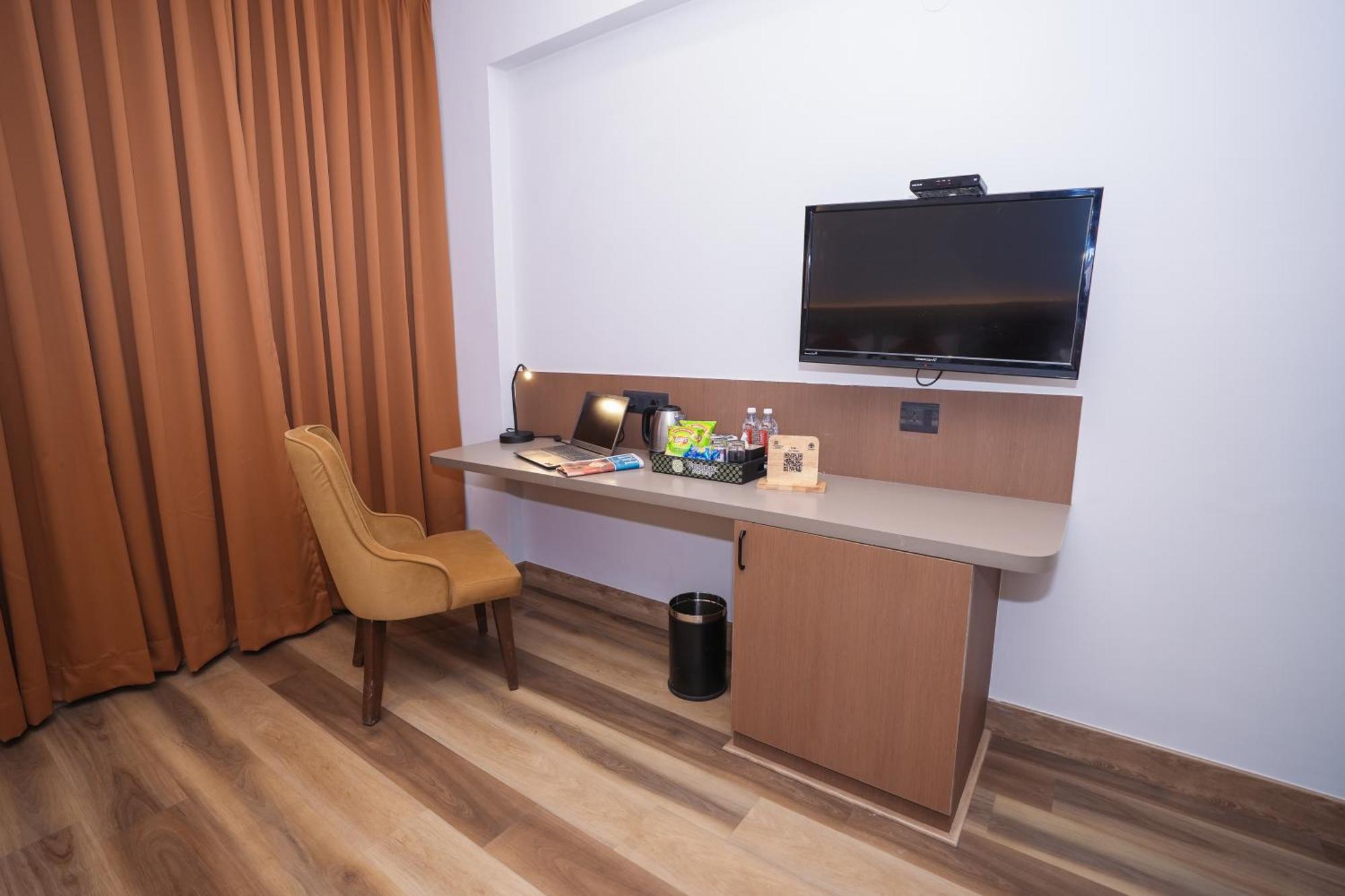 Vaishnavi Residency Hotel Bangalore Exterior photo