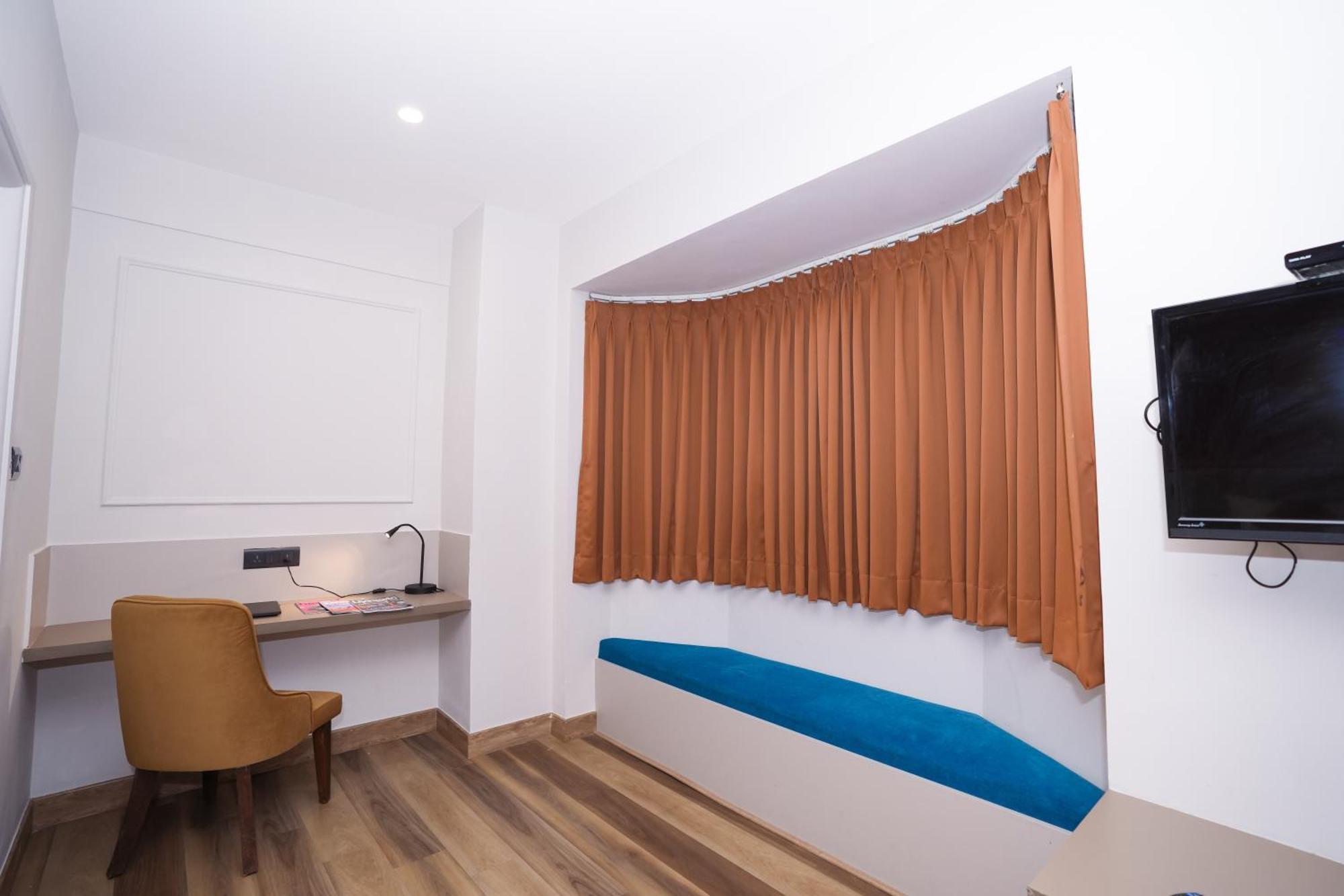 Vaishnavi Residency Hotel Bangalore Exterior photo